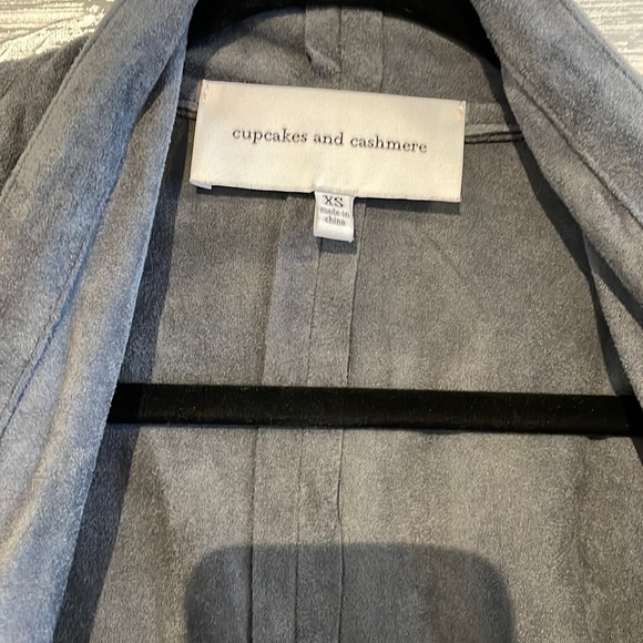 Cupcakes & Cashmere Open Front Faux Suede Jacket Size XS Grey NWOT - Picture 2 of 9